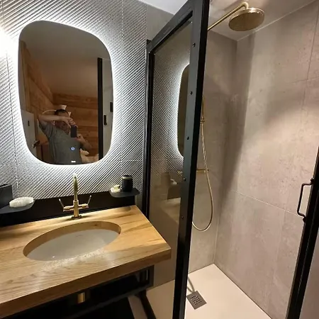 Chalet Solski, Luxe, Jacuzzi, Piscine, Sauna, Cinéma Avec Majordome